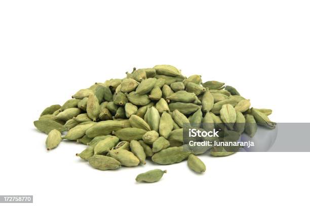 Verde Cardamomo - Fotografias de stock e mais imagens de Aiurveda - Aiurveda, Alimentação Saudável, Amontoar