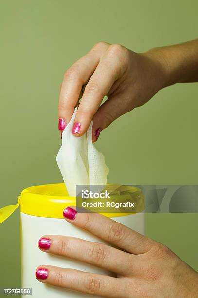 Foto de Lenços e mais fotos de stock de Limpar - Atividade Móvel - Limpar - Atividade Móvel, Amarelo, Beleza