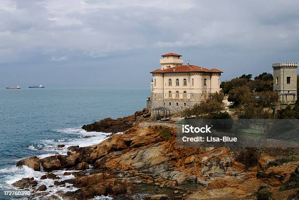 Foto de Museu Com Vista Para O Mar Toscana Itália e mais fotos de stock de Lua de mel - Lua de mel, Toscana - Itália, Casa de Veraneio