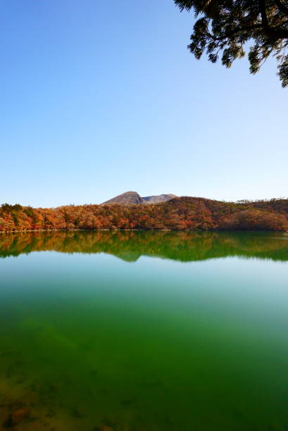 Autumn scenery of Rokukannon Oike without a single cloud