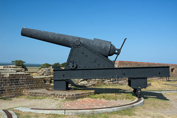 istock Civil War Cannon At Ft. Pulaski 172763716