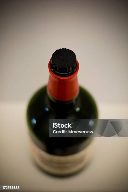 Butelka Port Rum Wosk Uszczelnienie Czerwony Płytkiej Głębi Pola - zdjęcia stockowe i więcej obrazów Alkohol - napój