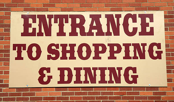 istock Entrance to Shopping & Dining 172765894