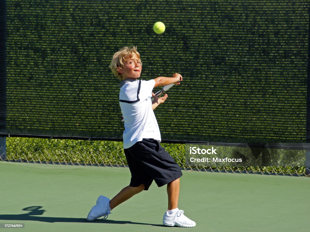 Joueur de Tennis pour les enfants - Photo de Tennis libre de droits