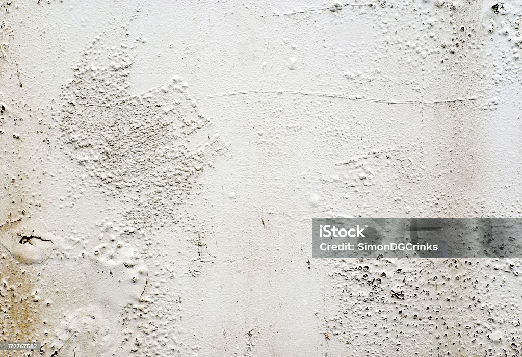 Bolhas de pintura em branco na parede - Foto de stock de Tinta - Equipamento de arte e artesanato royalty-free