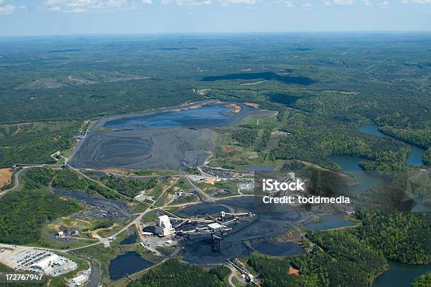 Photo libre de droit de Fonctionnement De La Mine De Charbon banque d'images et plus d'images libres de droit de Mine de charbon - Mine de charbon, Affaires, Affaires d'entreprise