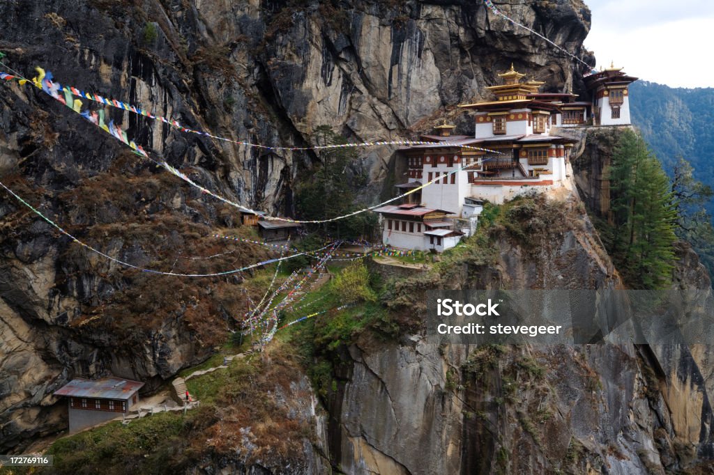 Tygrysy Nest Monastery w Bhutanie - Zbiór zdjęć royalty-free (Architektura)