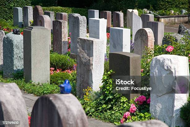 墓地 - 墓石のストックフォトや画像を多数ご用意 - 墓石, カラー画像, コンセプト