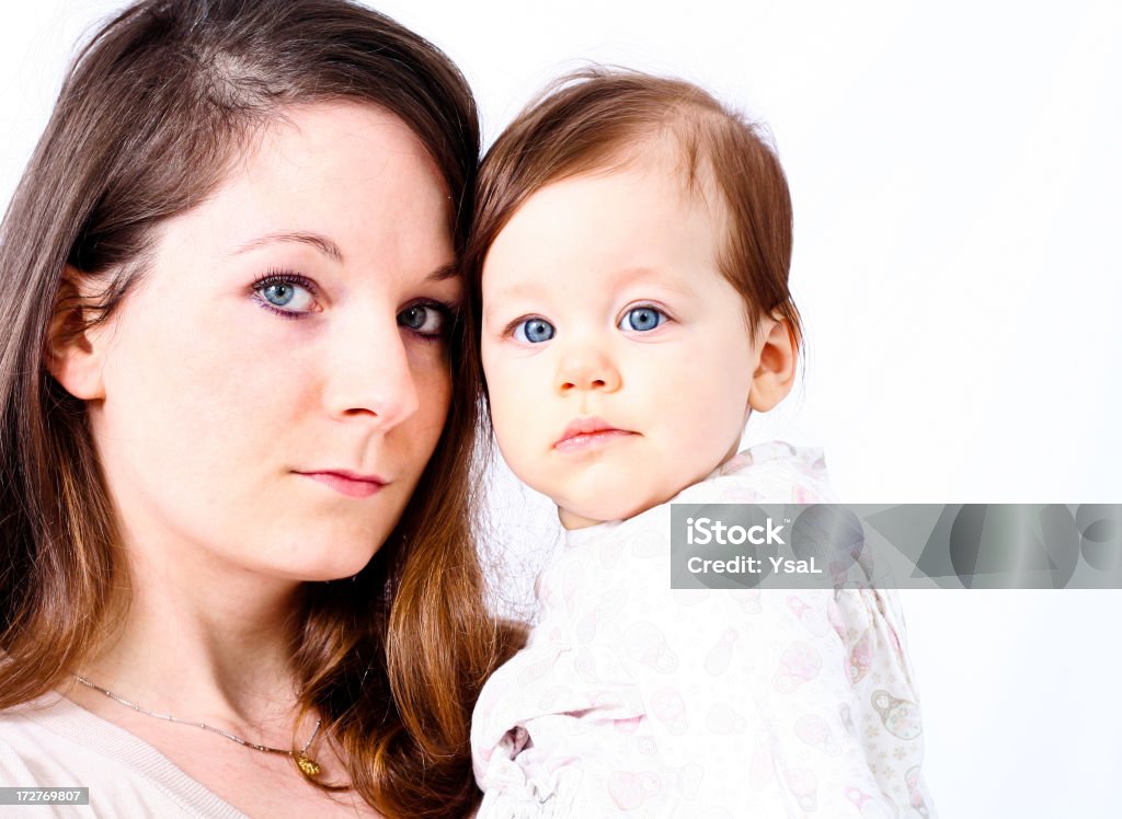 Mère et fille isolé sur blanc - Photo de Amour libre de droits
