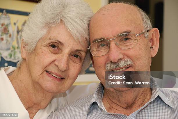 Foto de Casal De Idosos e mais fotos de stock de Desejo - Desejo, Terceira idade, 70 anos