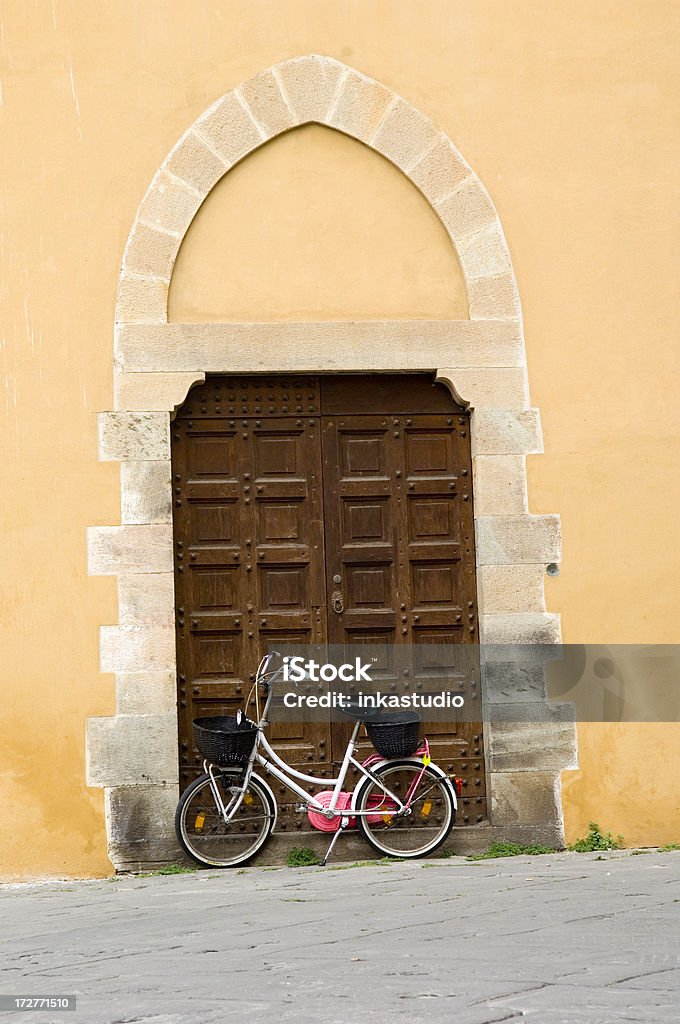 Bicicleta - Foto de stock de Acera libre de derechos