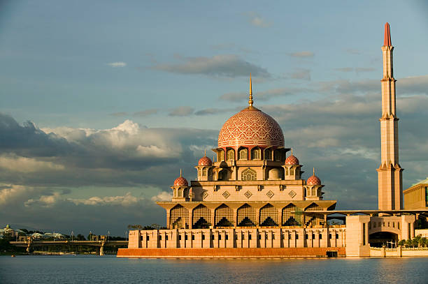 masjid putra in putrajaya malaysia near kuala lumpur