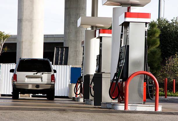 istock A car at the gas stations no pumps in use 172772338