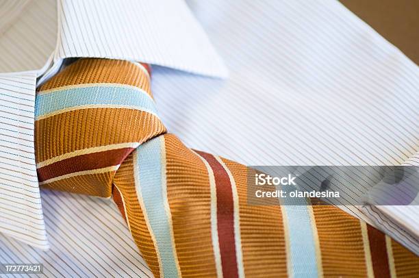 Camisa Y Corbata Foto de stock y más banco de imágenes de Algodón - Textil - Algodón - Textil, Bien vestido, Blanco - Color