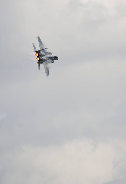 istock USAF F-15 Eagle Fighter Makes Turn in Afterburners 172773422