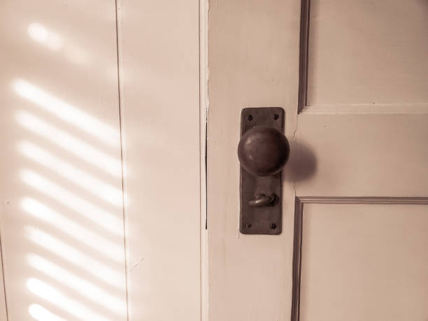 istock Old Fashioned Door Knob in the Morning 1727742883