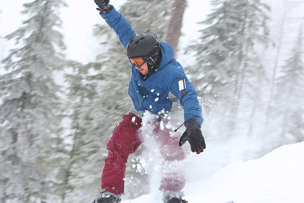 snowboarder di prendere alcuni - idaho snowboarding sandpoint winter foto e immagini stock
