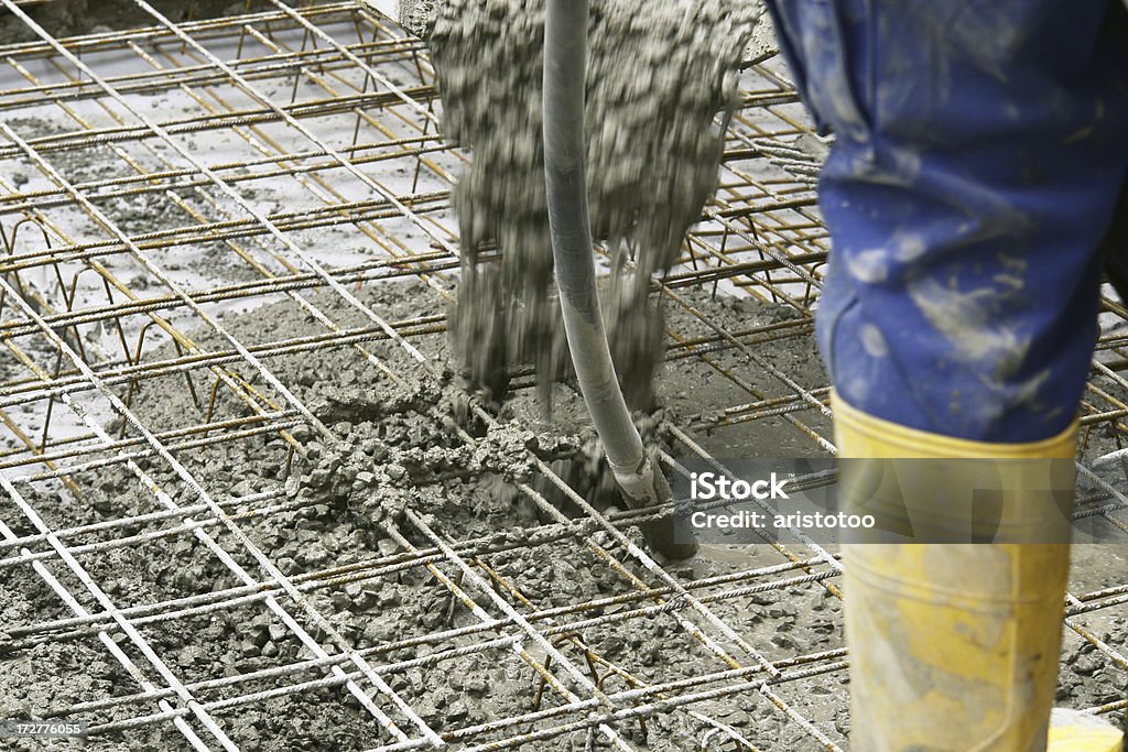 Wylewanie betonu - Zbiór zdjęć royalty-free (Betonowy)