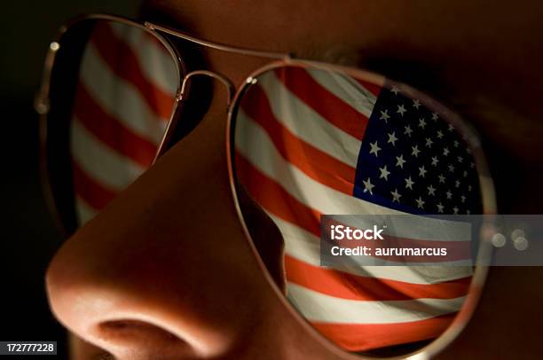 Pariot Foto de stock y más banco de imágenes de Gafas de sol - Gafas de sol, Cuatro de julio, Hombres