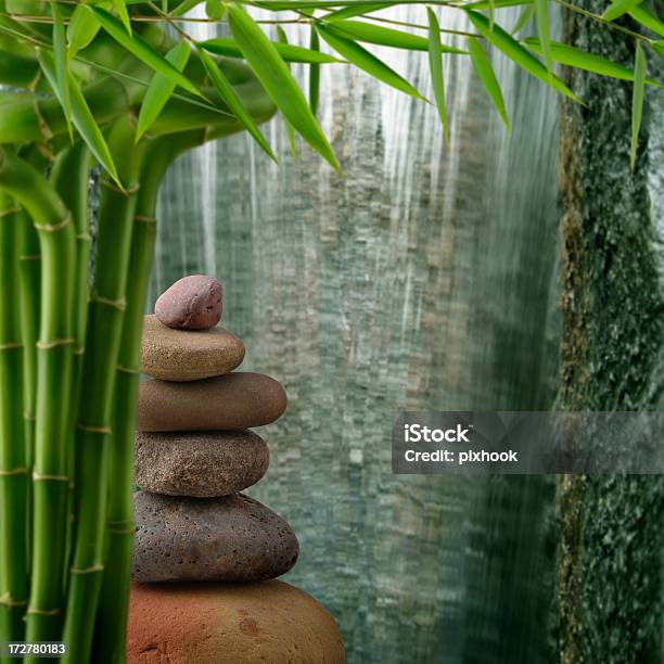Orgânicos Feng Shui - Fotografias de stock e mais imagens de Bambu - Família da relva - Bambu - Família da relva, Bambu - Material, Pedra - Rocha