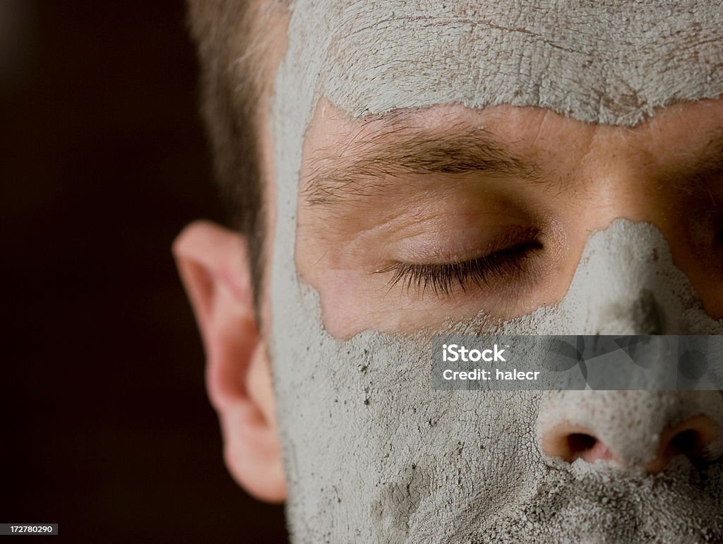 雄の泥マスク目を閉じた - 30代の男性のロイヤリティフリーストックフォト