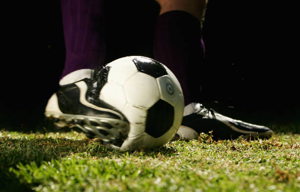 istock Impact as a Football is Kicked 172780324
