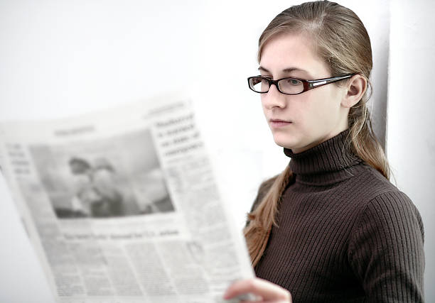 istock reading the news 172781284
