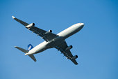 flugzeug-clipping-path-mit-xl.jpg?b=1&s=170x170&k=20&c=JC2cDJ8EnKny8S3eVatzQrnODkT51iGBI4xcky5SS-Q=
