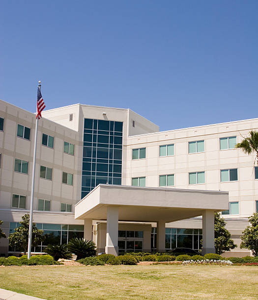 istock Stately Hospital building 172782419