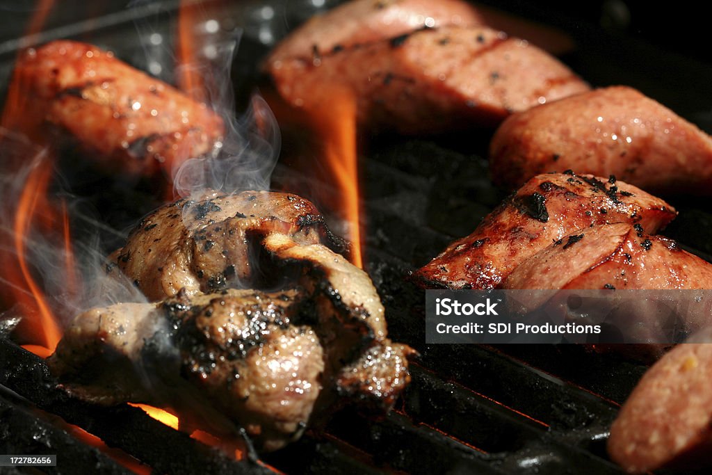 Steak et des saucisses - Photo de Aliment libre de droits