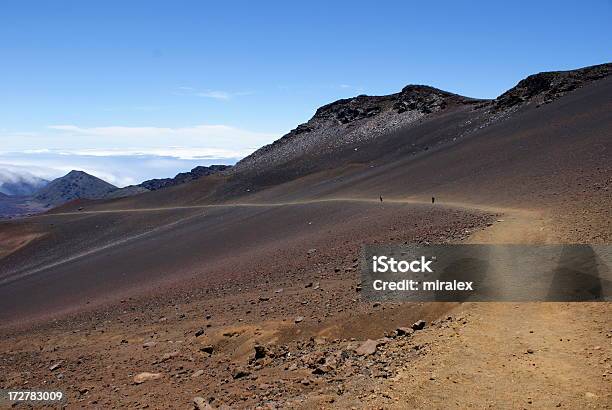 Foto de Trilha De Correr Areia No Parque Nacional De Haleakala Em Maui e mais fotos de stock de Deserto