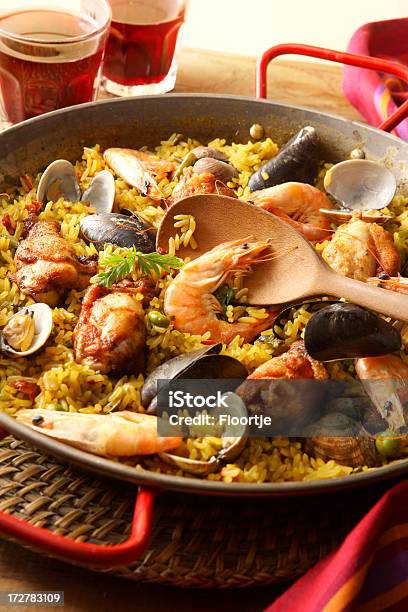 Español Imágenes Fijas Paella Foto de stock y más banco de imágenes de Alimento - Alimento, Arroz - Comida básica, Comida española