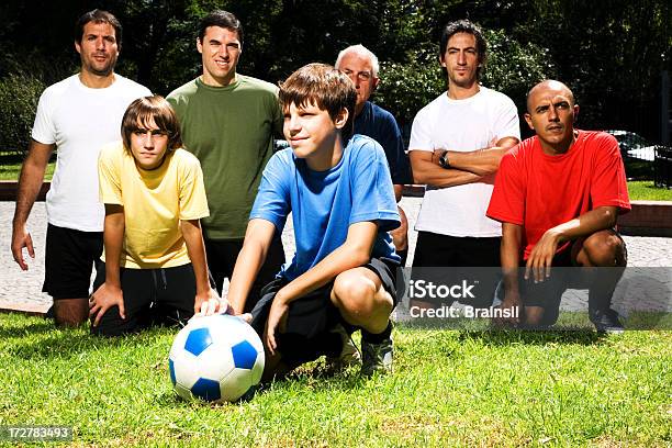 젊은 Soccer Player 어린이 축구에 대한 스톡 사진 및 기타 이미지 - 어린이 축구, 여가활동 게임, 응원함