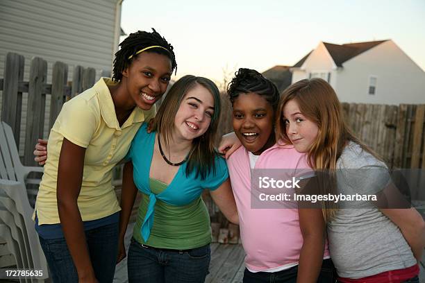 Menina De Tempo - Fotografias de stock e mais imagens de 14-15 Anos - 14-15 Anos, Adolescente, Afro-americano