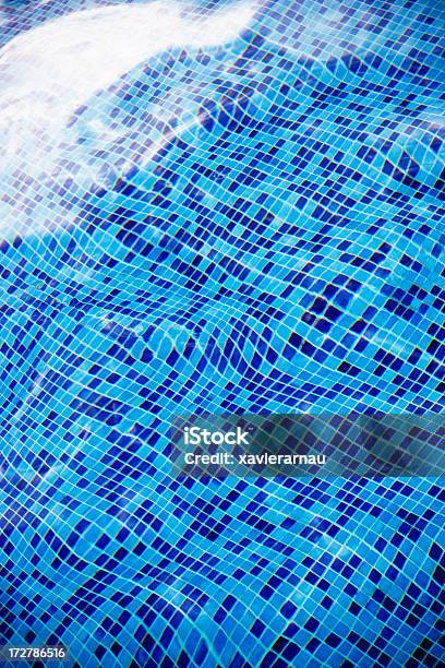 As Peças - Fotografias de stock e mais imagens de Piscina - Piscina, Azulejo, Plano de Fundo