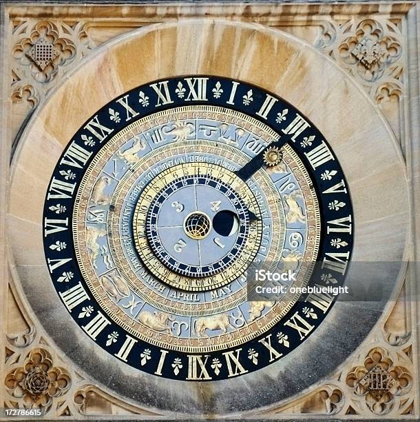Hampton Court Relógio - Fotografias de stock e mais imagens de Hampton Court - Hampton Court, Reino Unido, Relógio astronômico