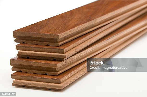 Tablas De Pisos De Madera Foto de stock y más banco de imágenes de Tablón - Tablón, Suelo de madera, Fondo blanco