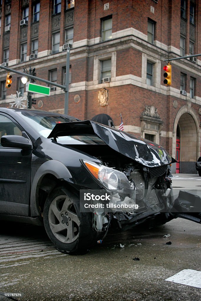 Accident de ville - Photo de Accident de voiture libre de droits