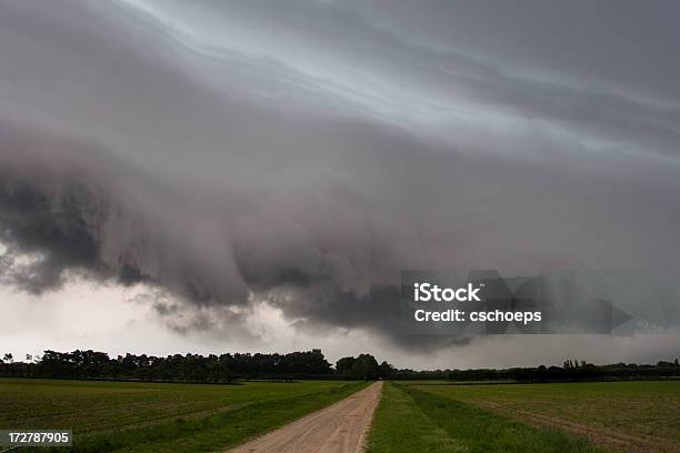 Starke Gewitter Stockfoto und mehr Bilder von Cumulus - Cumulus, Extremwetter, Fotografie