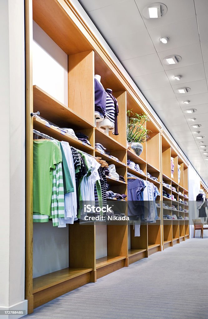 Tienda de ropa - Foto de stock de Almacén libre de derechos