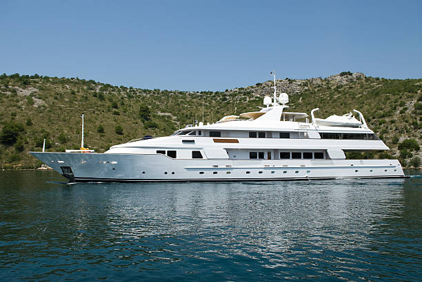 istock Big Luxurious Motor Yacht 172788910