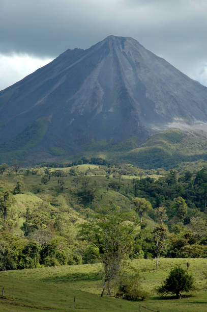 Il maestoso vulcano Arenal, Costa Rica - foto stock