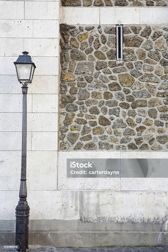 Ulica światło i ściany w Paryżu, Francja - Zbiór zdjęć royalty-free (Chodnik)