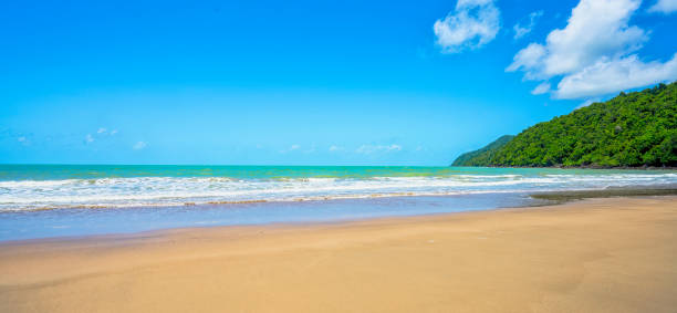 istock Etty Bay Beach Panorama, Far North Queensland 1727903779