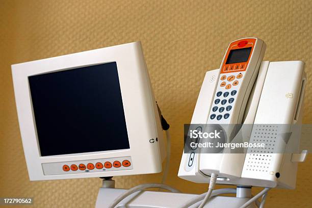 Communication Center Stockfoto und mehr Bilder von Krankenhaus - Krankenhaus, Lautsprecheranlage, Ausrüstung und Geräte