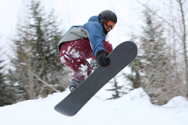 스노보더 잡기 에어제스처 - idaho snowboarding sandpoint winter 뉴스 사진 이미지