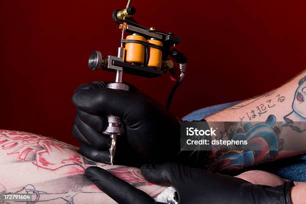 タトゥーのクローズアップ - インクのストックフォトや画像を多数ご用意 - インク, オルタナティブカルチャー, ギャング