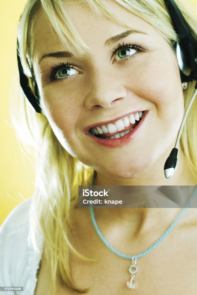 Kunden service-Frau mit headset - Lizenzfrei Am Telefon Stock-Foto