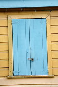 blaue-fenster.jpg?b=1&s=170x170&k=20&c=-WwTGs9ldoH8iuqmrVANVV3g8hLjQMDP1_t4tq1WLL4=