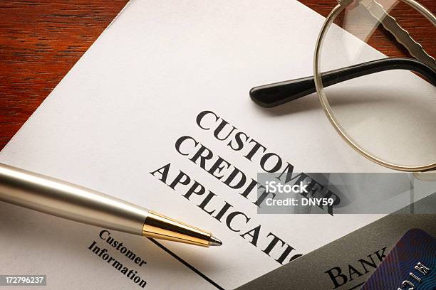 Foto de Solicitação De Crédito e mais fotos de stock de Acordo - Acordo, Caneta, Cartão de crédito